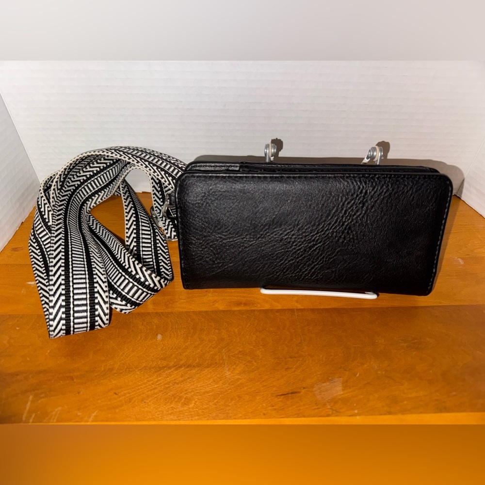 Crossbody Phone Wallet Black